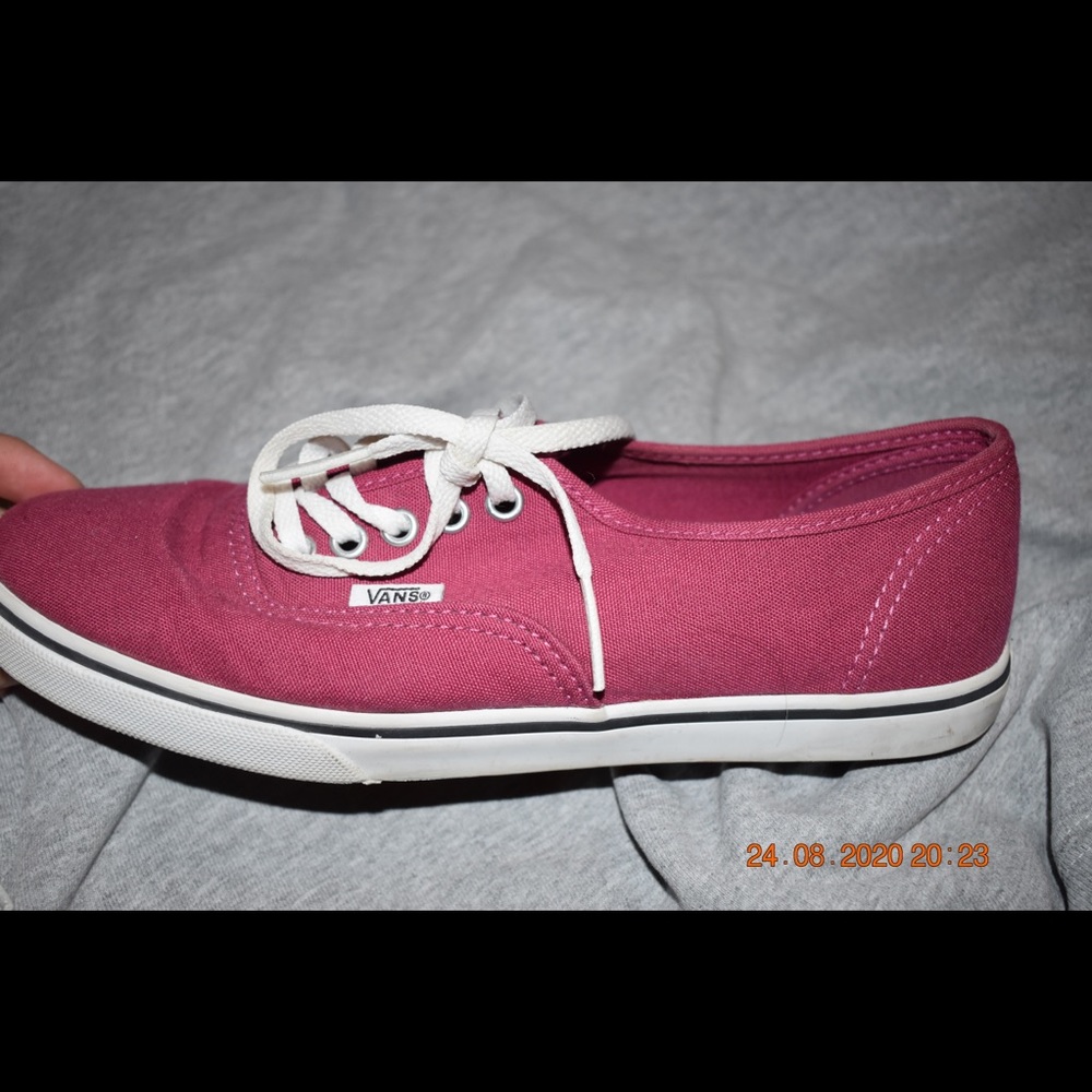 VANS LOWTOPS MAROON